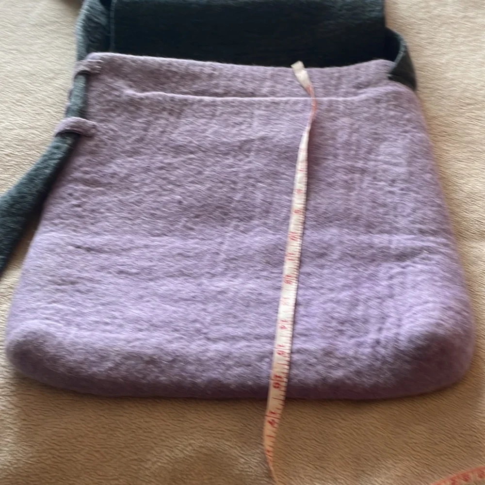 Handcrafted Nepalese Wool Felt Shoulder Bag – Unique Artisan Design
